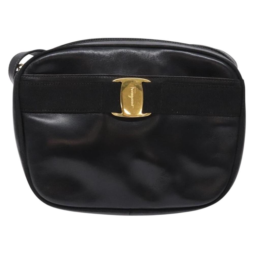 Salvatore Ferragamo Leather Vara Shoulder Bag Black